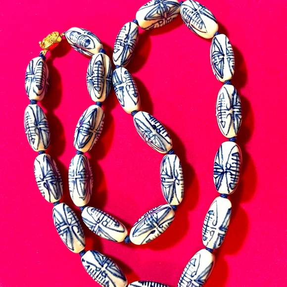 Vintage Asian Porcelain Necklace. 2018 - Picture 3 of 8